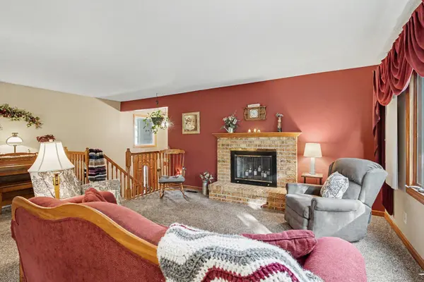12405 Villaburne DR, Burnsville, MN 55337
