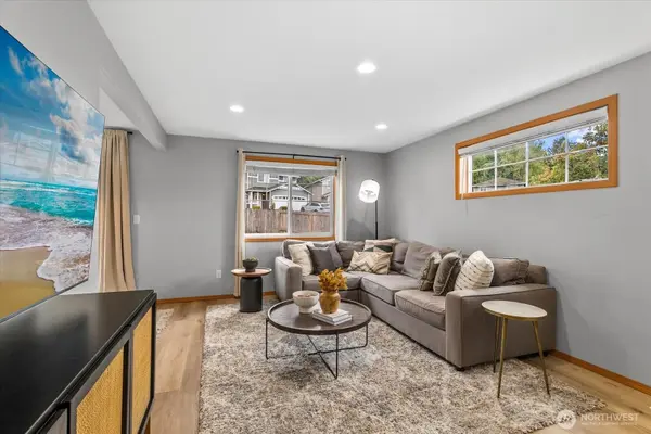 7320 11th ST SE, Lake Stevens, WA 98258