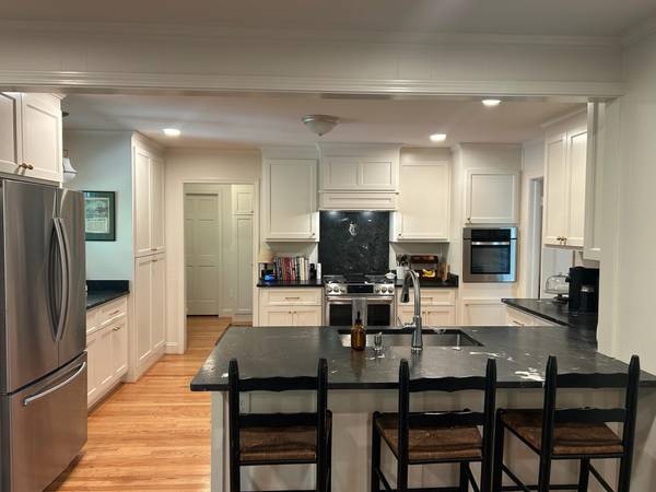 284 Henderson RD, Greenville, SC 29607