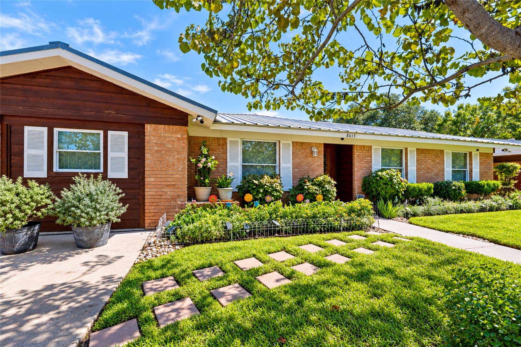 8015 Gault ST, Austin, TX 78757