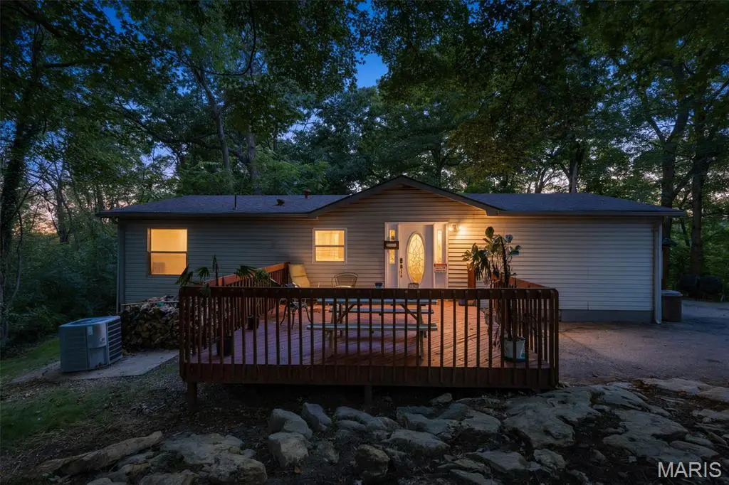 949 Romaine Creek RD, Fenton, MO 63026