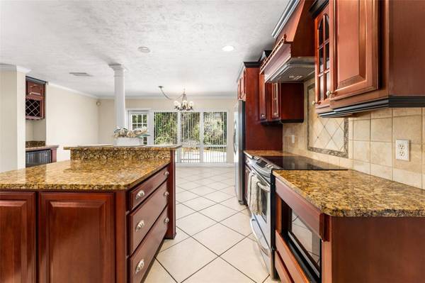3805 NW 50TH ST, Gainesville, FL 32606
