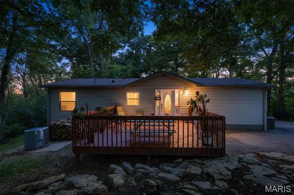 949 Romaine Creek RD, Fenton, MO 63026