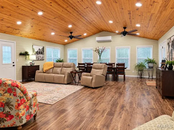 111 Larkspur LN, Sikeston, MO 63801