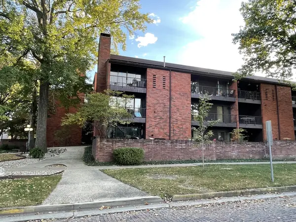 107 N ELM ST #311, Champaign, IL 61820