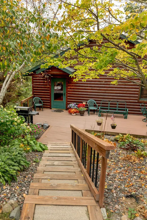 2800 White Pine LN, Motley, MN 56466