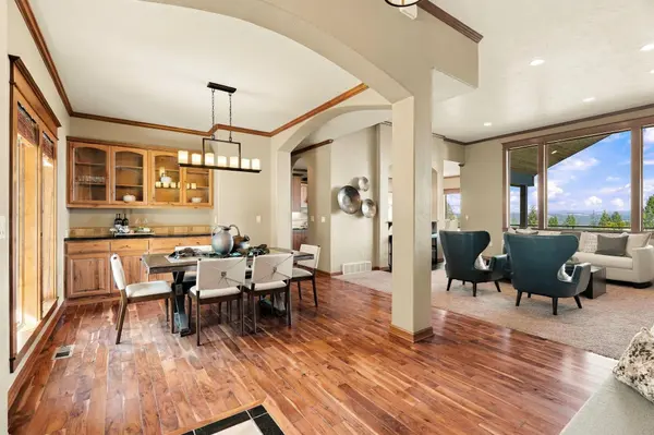 1814 W Pepper Ln, Spokane, WA 99208