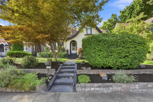 2324 S Jefferson St, Spokane, WA 99203