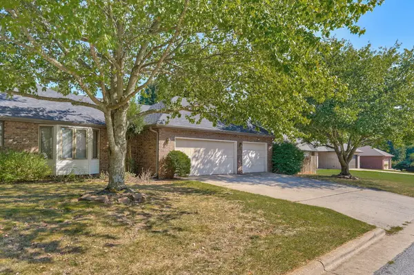 3740 W Glenwood CT, Springfield, MO 65807