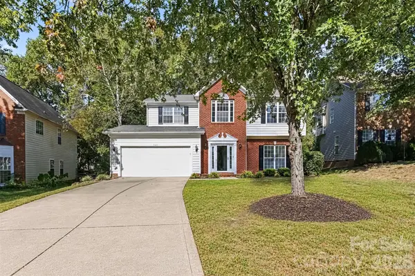 9423 Willow Tree LN, Charlotte, NC 28277