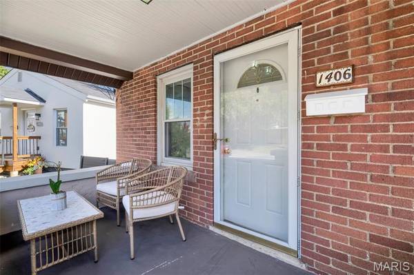1406 Dammert AVE, St Louis, MO 63125