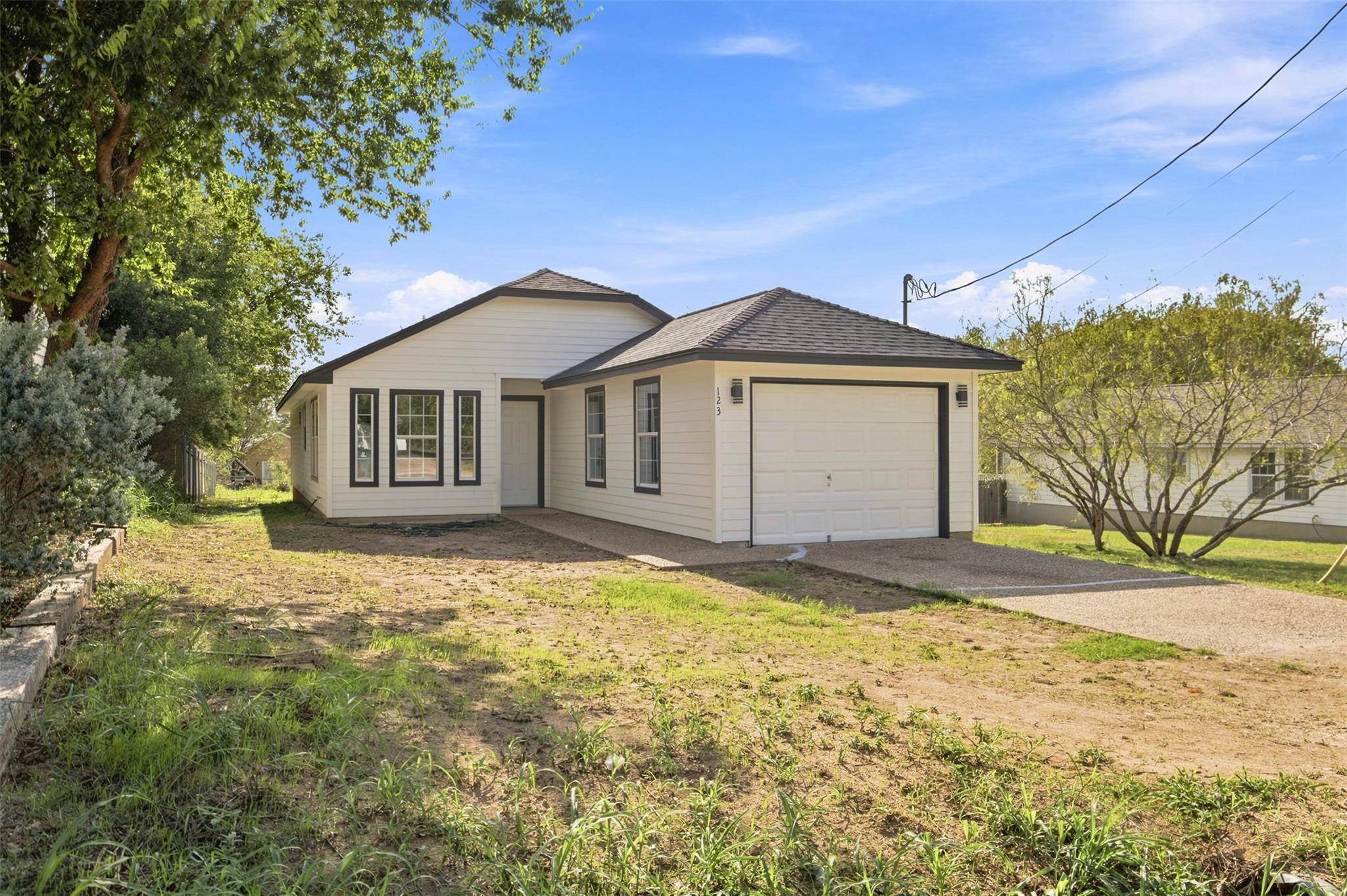 123 Hawea LN, Bastrop, TX 78602