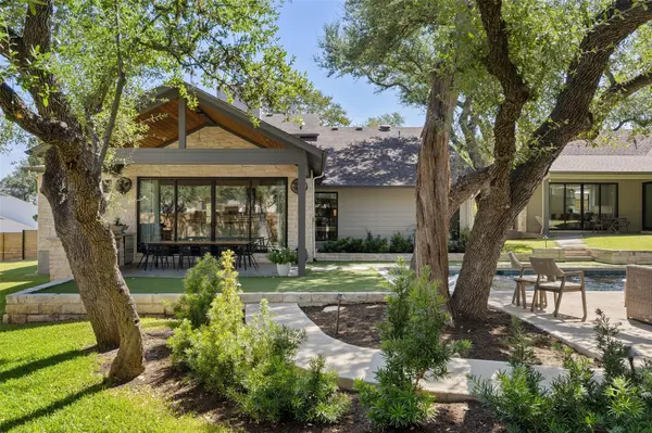 1500 Surrey Hill DR, Austin, TX 78746