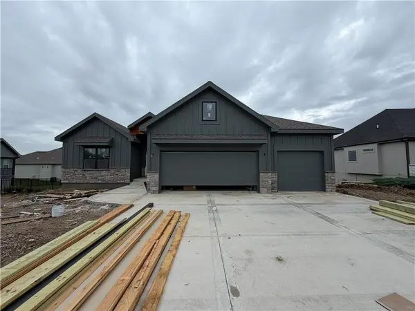 12805 N Champanel WAY, Platte City, MO 64079
