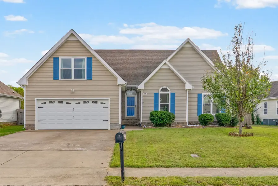 3637 Aurora Dr, Clarksville, TN 37040