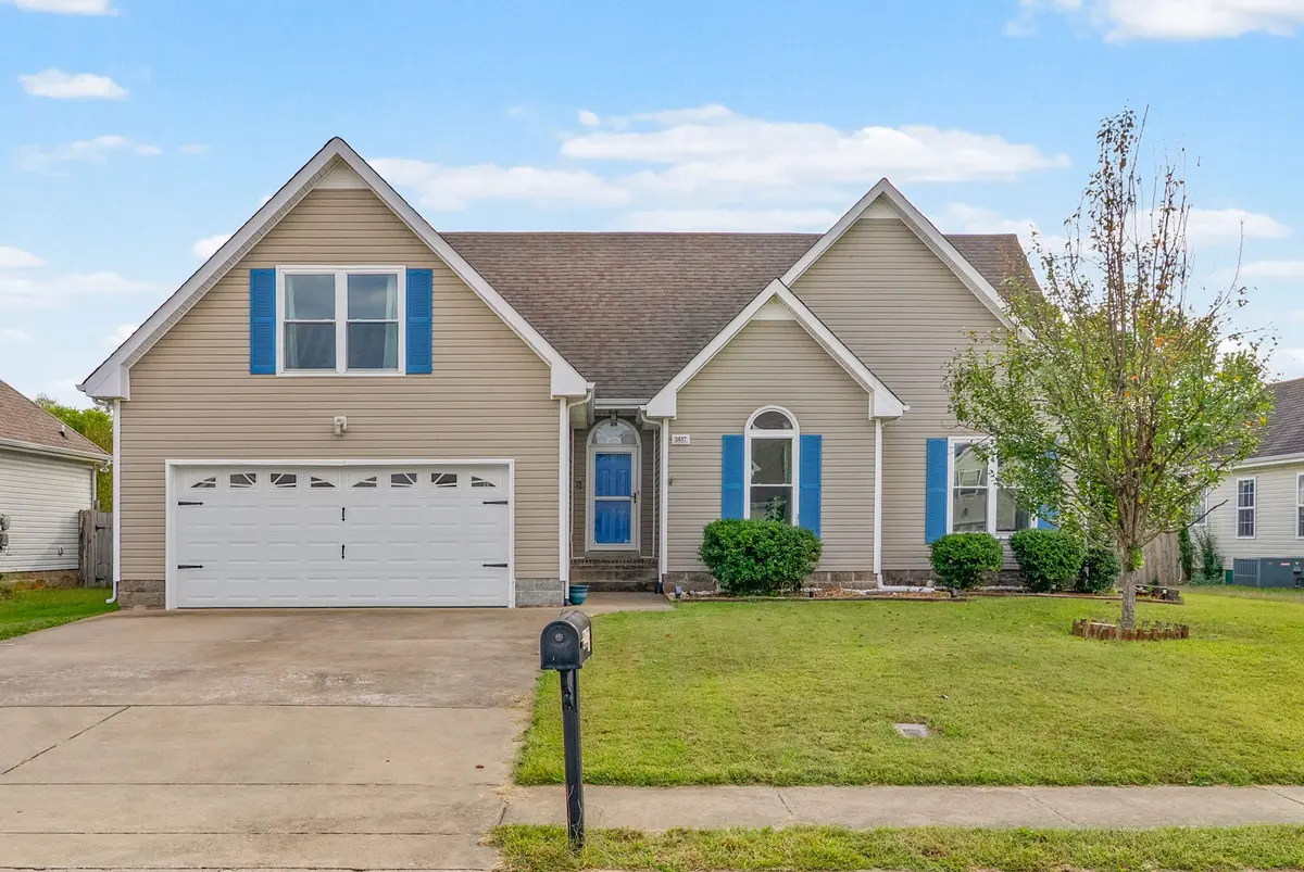 3637 Aurora Dr, Clarksville, TN 37040