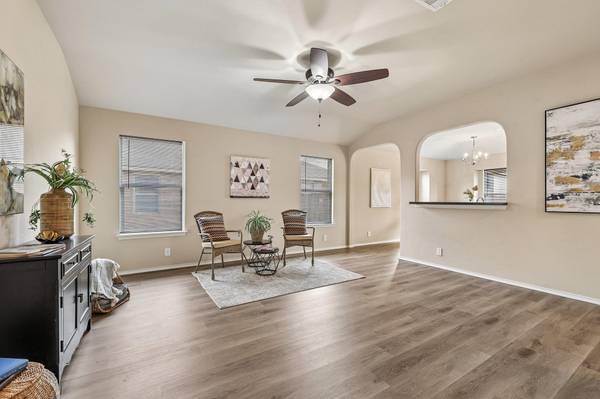 304 Grutsch DR, Bastrop, TX 78602
