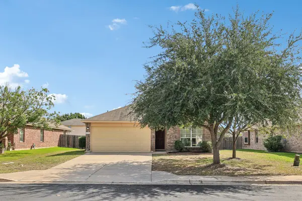 304 Grutsch DR, Bastrop, TX 78602