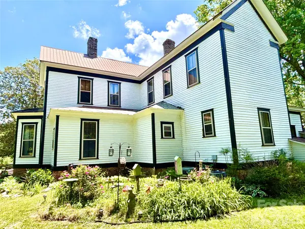 219 Stoney Mountain RD, Hendersonville, NC 28791