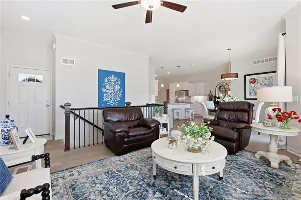 21798 W 119th TER #1401, Olathe, KS 66061