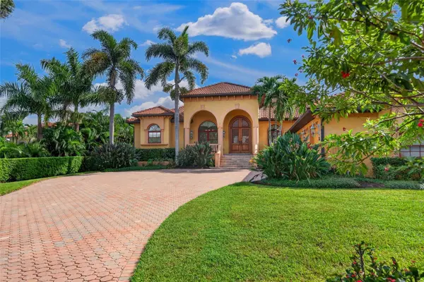 316 W BAY DR, Venice, FL 34285