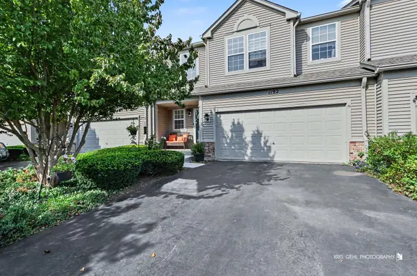 1192 Pensacola CT, Aurora, IL 60502