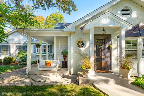 335 Hampshire LN, Lakewood, IL 60014