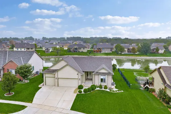 3914 N Lake Ridge, Wichita, KS 67205