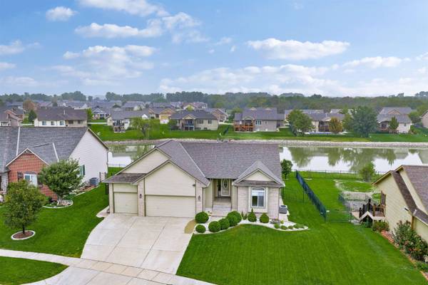 3914 N Lake Ridge, Wichita, KS 67205