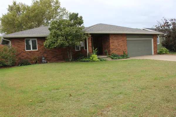 2300 lLinden Drive, Salina, KS 67401