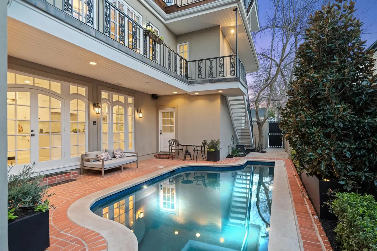 1810 W 35th ST, Austin, TX 78703