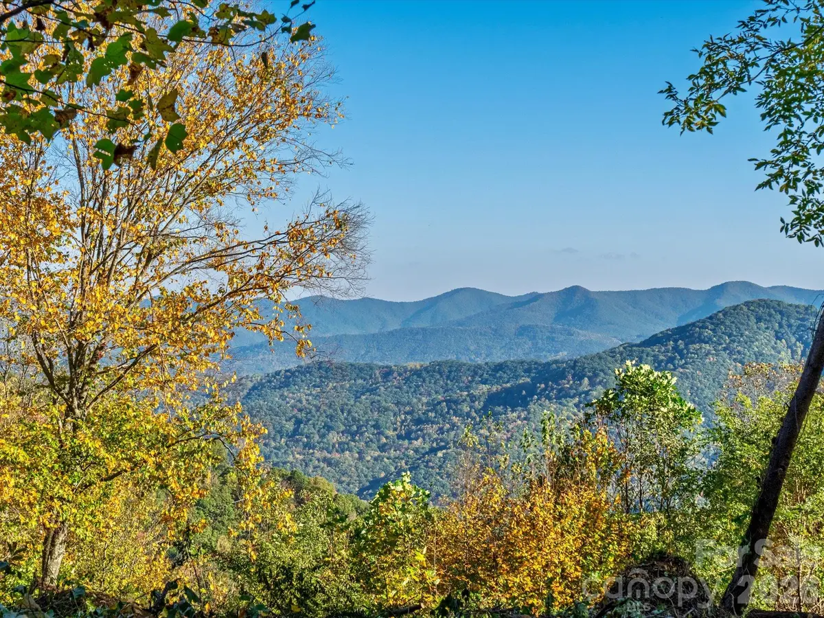 42 High Rock View DR, Canton, NC 28716