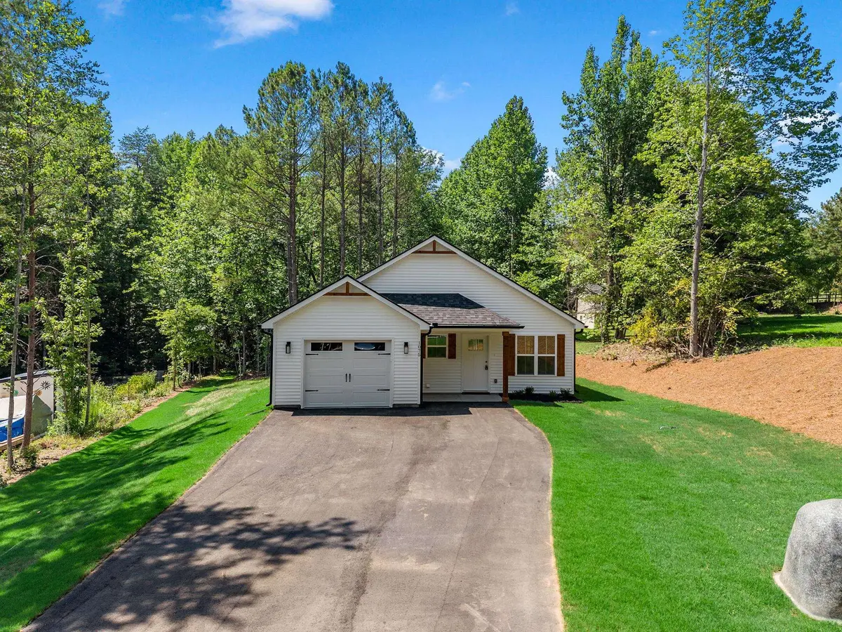 1075 E Prince RD, Landrum, SC 29356