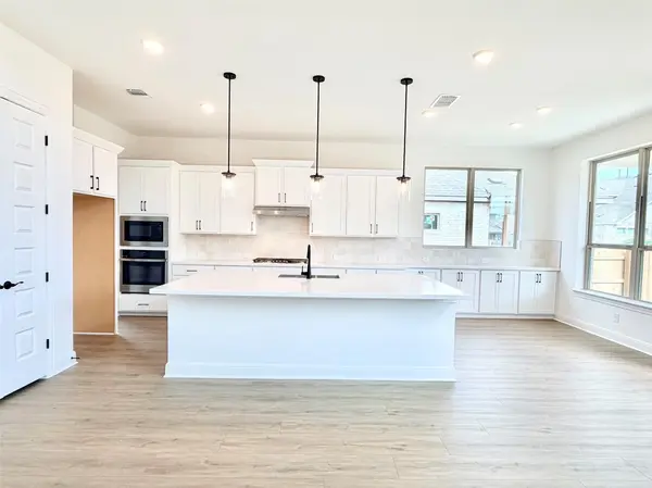 908 SUNNY RIDGE DR, Leander, TX 78641