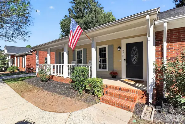 9915 Ridgemore DR, Charlotte, NC 28277