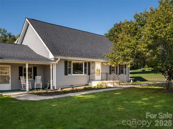 47 Cane Creek CIR, Fairview, NC 28730
