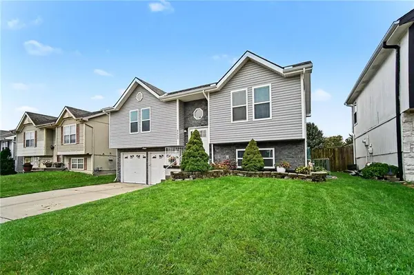 8623 NE 110th ST, Kansas City, MO 64157