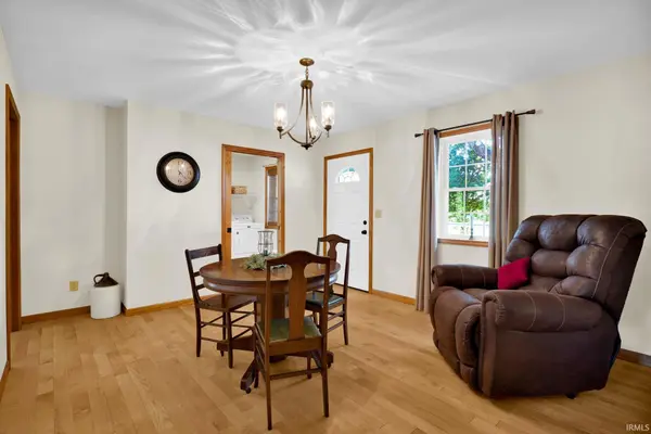 708 W Jefferson ST, Orleans, IN 47452
