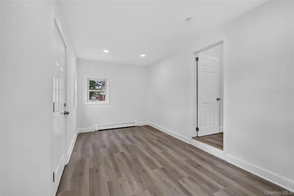75 Apricot ST, Central Islip, NY 11722