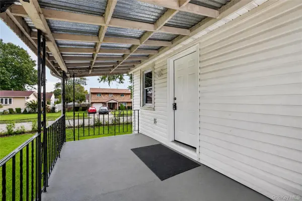 75 Apricot ST, Central Islip, NY 11722