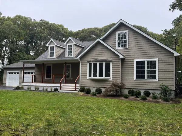 42 Homestead AVE, Westhampton Beach, NY 11978