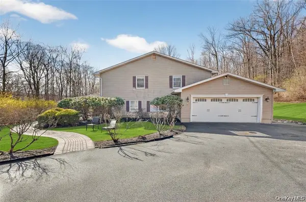 155 Roselawn RD, Highland Mills, NY 10930
