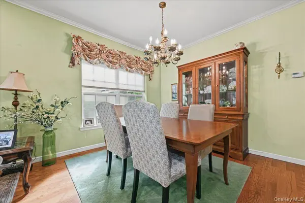 156 Spring DR, East Meadow, NY 11554
