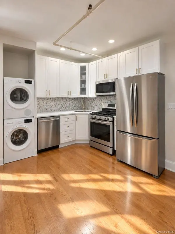 189 Gates Avenue #2, Brooklyn, NY 11238