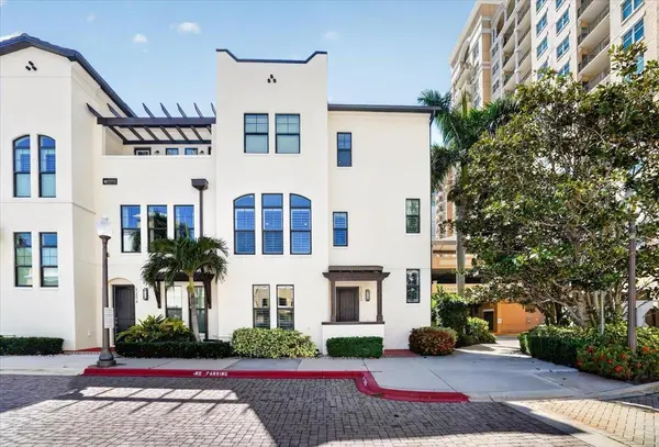 1250 MAY LN, Sarasota, FL 34236