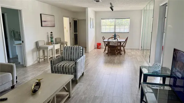 7880 PALM AIRE LN #203, Sarasota, FL 34243