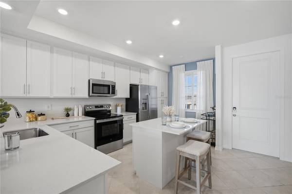 19008 SCALLOP LOOP #105, Lakewood Ranch, FL 34211