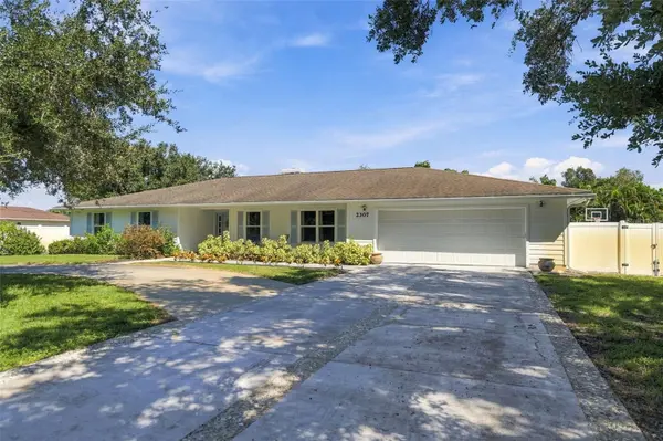 2307 51ST ST W, Bradenton, FL 34209
