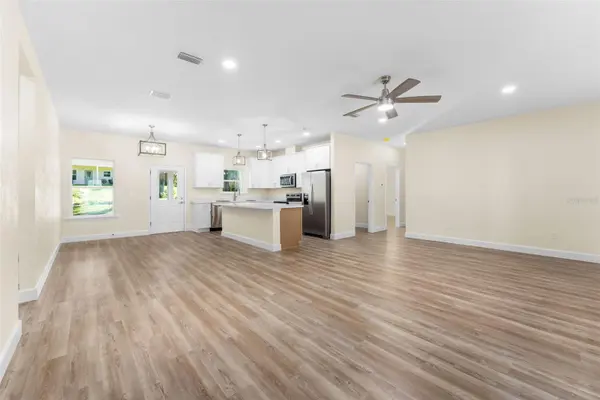 377 SE 4TH AVE, Melrose, FL 32666