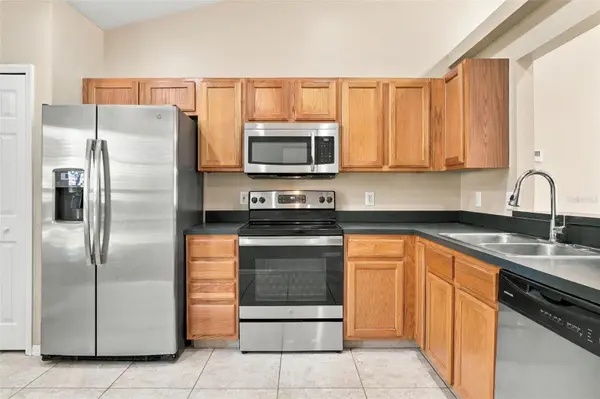 10806 BROWN TROUT CIR, Orlando, FL 32825